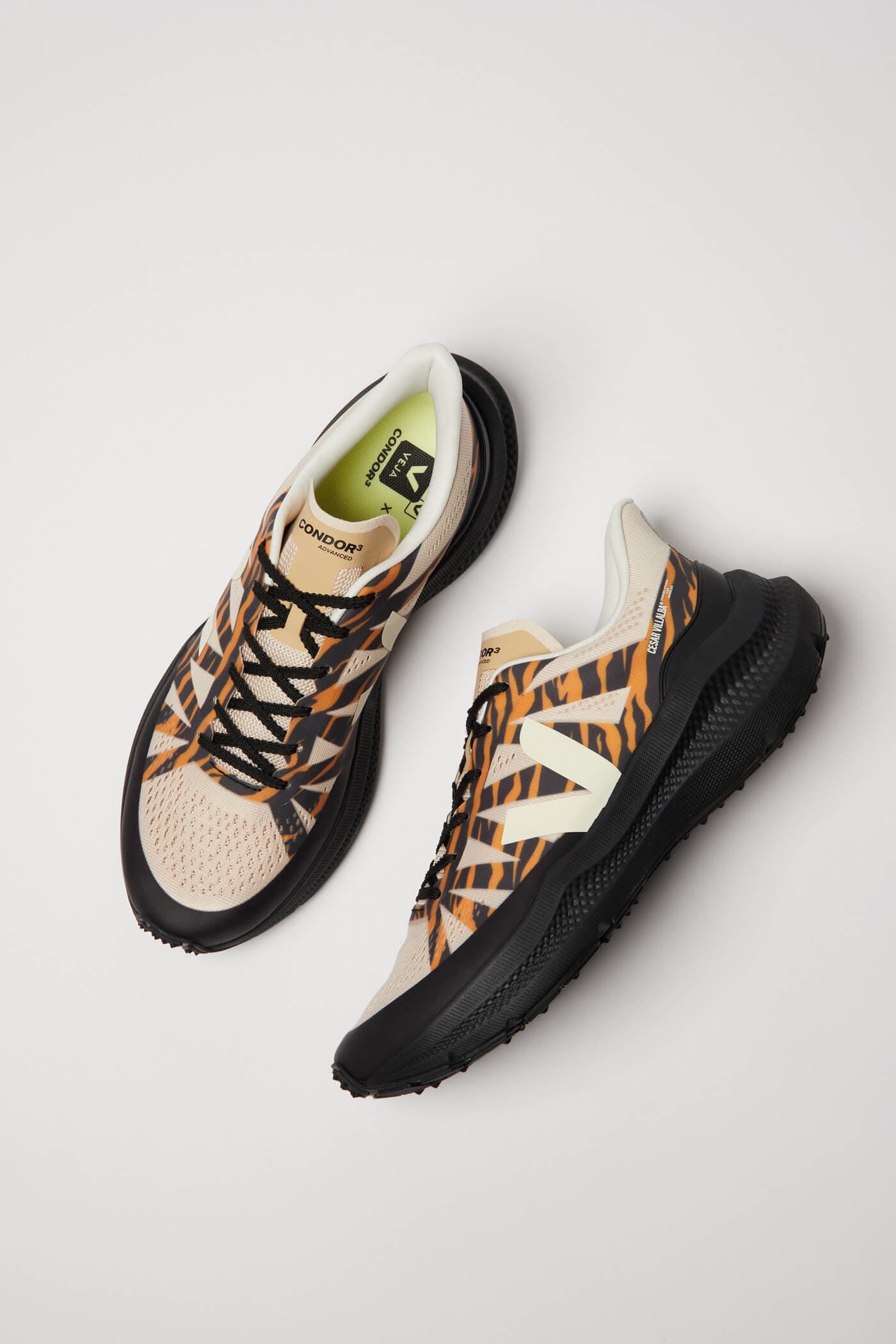 Veja x César Villalba Areia Cashew Ouro - image 4